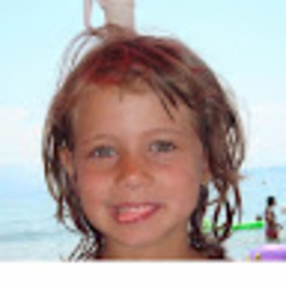 Meet your Posher, Gabriella - Picture 1 of 1